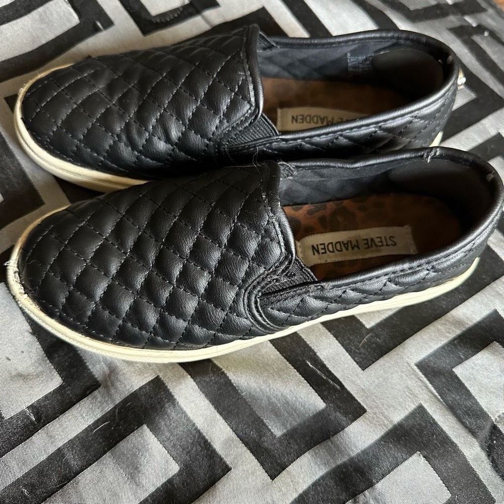 Steve Madden ECENTRCQ, the perfect slip on sneaker